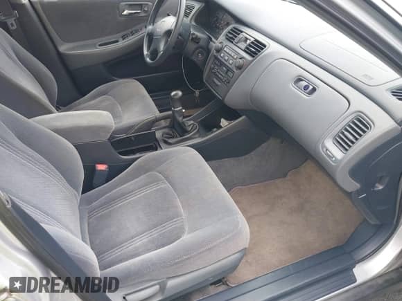 2000 Honda Accord LX z VIN 1HGCG6556YA148743, wystawiony jako IAAI lot #42453307 z przebiegiem 128 816 mil mil oraz . Historia ofert i sprzedaży dostępna na DreamBid. Obrazek 5.