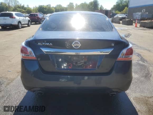 2015 Nissan Altima S z VIN 1N4AL3AP0FN302902, wystawiony jako Copart lot #85193435 z przebiegiem 187 515 mil mil oraz Szkoda całkowita • Salvage title. Historia ofert i sprzedaży dostępna na DreamBid. Obrazek 6.