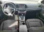 2018 Hyundai Elantra Value Edition z VIN 5NPD84LF6JH259095, wystawiony jako Copart lot #81836415 z przebiegiem 242 865 mil mil oraz Szkoda całkowita • Salvage title. Historia ofert i sprzedaży dostępna na DreamBid. Obrazek 8.