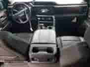 2023 GMC Sierra 1500 Denali z VIN 1GTUUGED8PZ115395, wystawiony jako Copart lot #71721435 z przebiegiem 46 201 mil mil oraz Szkoda całkowita • Salvage title. Historia ofert i sprzedaży dostępna na DreamBid. Obrazek 8.