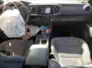 2016 Toyota Tacoma SR5 z VIN 3TMDZ5BNXGM007476, wystawiony jako Copart lot #53743275 z przebiegiem 87 265 mil mil oraz Szkoda całkowita • Salvage title. Historia ofert i sprzedaży dostępna na DreamBid. Obrazek 8.