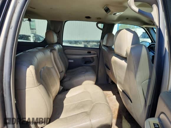 2000 Chevrolet Suburban LS с VIN 3GNEC16T0YG149608, выставлен на аукционе Copart как лот 86701705 с пробегом 217 178 миль миль и Списание • Salvage title. История ставок и продаж доступна на DreamBid. Изображение 10.