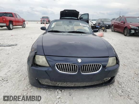 2006 BMW Z4 3.0si z VIN 4USBU53556LX00096, wystawiony jako Copart lot #87247025 z przebiegiem 145 163 mil mil oraz Czysty tytuł • Clean title. Historia ofert i sprzedaży dostępna na DreamBid. Obrazek 5.