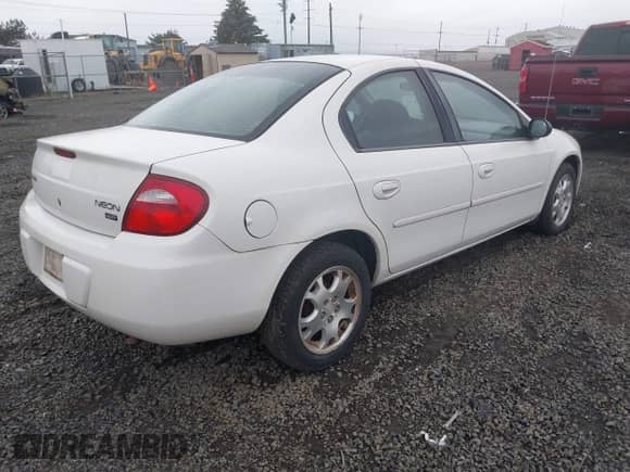 2004 Dodge Neon SXT with VIN 1B3ES56C54D579663, listed as a IAAI auction lot 43330645 with 128,758 mi miles and . Bid and sale history available at DreamBid. Image 4.