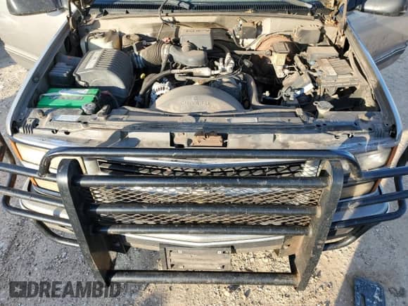 2000 Chevrolet Silverado 2500 с VIN 1GCGC24R8YR160161, выставлен на аукционе Copart как лот 41635745 с пробегом 282 281 миль миль и Списание • Salvage title. История ставок и продаж доступна на DreamBid. Изображение 11.