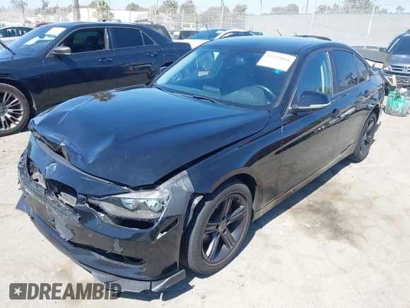 2015 BMW 3 Series 328i с VIN WBA3C1C5XFP852225, выставлен на аукционе IAAI как лот 43235068 с пробегом 81 477 миль миль и . История ставок и продаж доступна на DreamBid. Изображение 17.