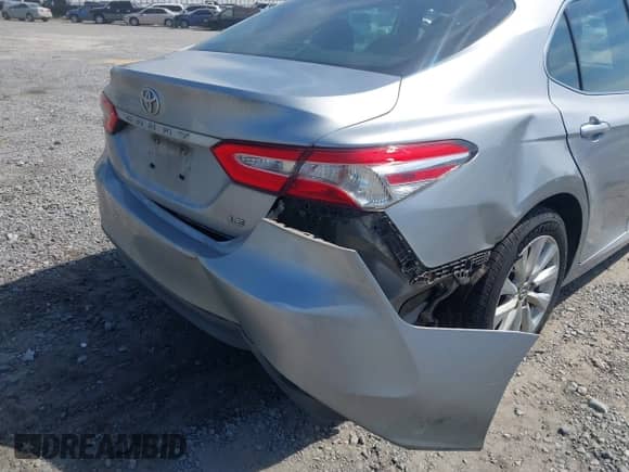 2019 Toyota Camry LE с VIN 4T1B11HK6KU755873, выставлен на аукционе IAAI как лот 43199112 с пробегом 210 493 миль миль и . История ставок и продаж доступна на DreamBid. Изображение 6.
