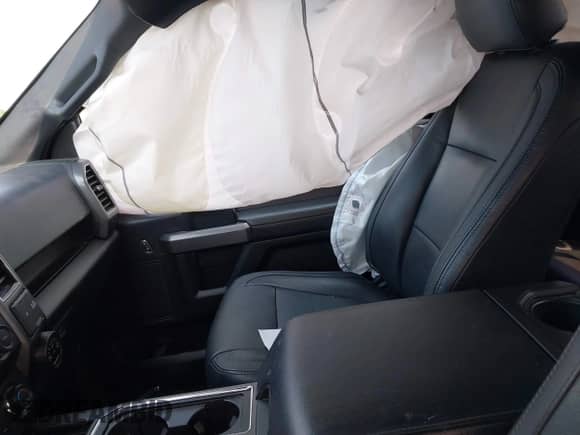 2020 Ford F-150 XL с VIN 1FTFX1E50LKD30620, выставлен на аукционе IAAI как лот 42689967 с пробегом 109 526 миль миль и . История ставок и продаж доступна на DreamBid. Изображение 5.