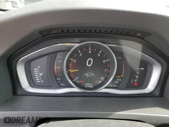 2018 Volvo S60 Inscription Platinum z VIN LYV402TM7JB156553, wystawiony jako Copart lot #53171715 z przebiegiem 67 688 mil mil oraz Szkoda całkowita • Salvage title. Historia ofert i sprzedaży dostępna na DreamBid. Obrazek 9.