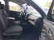 2019 Chevrolet Traverse LS z VIN 1GNERFKW6KJ215239, wystawiony jako IAAI lot #43262435 z przebiegiem 91 631 mil mil oraz . Historia ofert i sprzedaży dostępna na DreamBid. Obrazek 5.