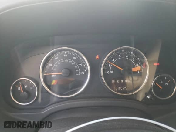 2014 Jeep Compass Latitude with VIN 1C4NJCEA4ED643134, listed as a Copart auction lot 71044335 with 103,025 mi miles and Salvage title. Bid and sale history available at DreamBid. Image 9.