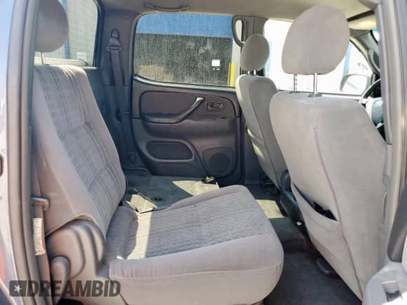 2006 Toyota Tundra SR5 z VIN 5TBET34136S532505, wystawiony jako Copart lot #72021885 z przebiegiem 210 823 mil mil oraz Szkoda całkowita • Salvage title. Historia ofert i sprzedaży dostępna na DreamBid. Obrazek 10.