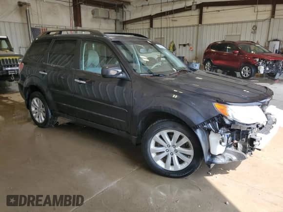 2012 Subaru Forester X Premium z VIN JF2SHBDC3CH432154, wystawiony jako Copart lot #67928015 z przebiegiem 110 842 mil mil oraz Czysty tytuł • Clean title. Historia ofert i sprzedaży dostępna na DreamBid. Obrazek 4.