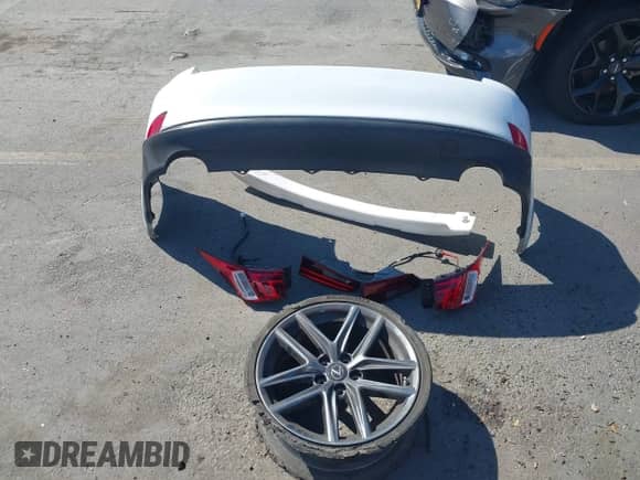 2015 Lexus IS 250 with VIN JTHBF1D25F5069351, listed as a IAAI auction lot 43465850 with 87,661 mi miles and . Bid and sale history available at DreamBid. Image 12.