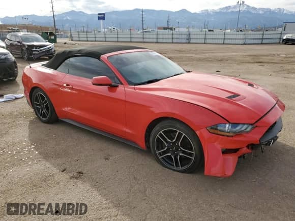 2020 Ford Mustang EcoBoost Premium z VIN 1FATP8UH7L5131575, wystawiony jako Copart lot #87602675 z przebiegiem 95 057 mil mil oraz Szkoda całkowita • Salvage title. Historia ofert i sprzedaży dostępna na DreamBid. Obrazek 4.