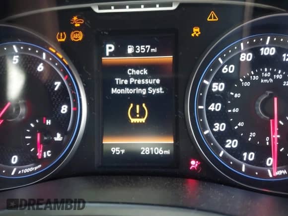 2022 Hyundai Veloster z VIN KMHT36AH3NU014434, wystawiony jako IAAI lot #42540378 z przebiegiem 28 106 mil mil oraz . Historia ofert i sprzedaży dostępna na DreamBid. Obrazek 16.