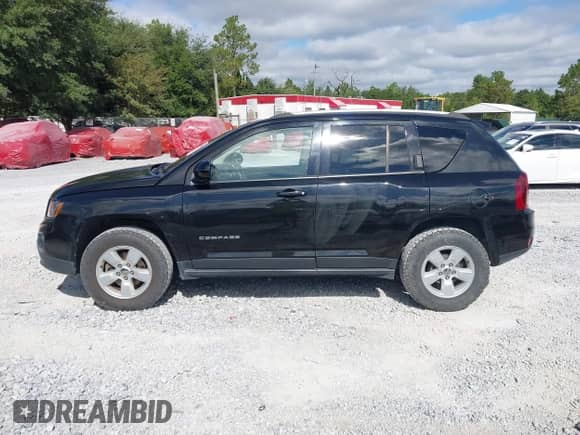 2017 Jeep Compass Latitude with VIN 1C4NJCEA9HD147461, listed as a IAAI auction lot 43341298 with 201,560 mi miles and . Bid and sale history available at DreamBid. Image 14.