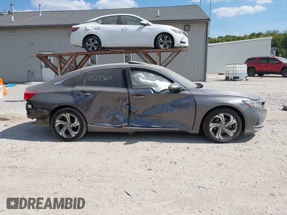 2018 Honda Accord EX z VIN 1HGCV1F46JA133566, wystawiony jako IAAI lot #43233611 z przebiegiem 55 262 mil mil oraz . Historia ofert i sprzedaży dostępna na DreamBid. Obrazek 14.