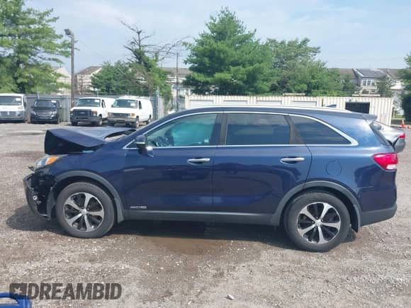 2016 Kia Sorento EX with VIN 5XYPHDA56GG110256, listed as a IAAI auction lot 42623140 with 85,047 mi miles and . Bid and sale history available at DreamBid. Image 13.