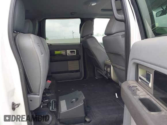 2011 Ford F-150 XLT z VIN 1FTFW1ET9BFD21407, wystawiony jako IAAI lot #41711967 z przebiegiem 150 651 mil mil oraz . Historia ofert i sprzedaży dostępna na DreamBid. Obrazek 8.