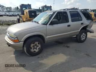 2004 Chevrolet Blazer LS with VIN 1GNDT13X04K162994, listed as a Copart auction lot 56359215 with 257,524 mi miles and Salvage title. Bid and sale history available at DreamBid. Image 1.