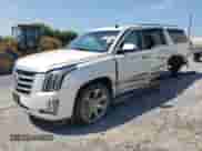 2015 Cadillac Escalade ESV Luxury с VIN 1GYS4HKJ2FR274106, выставлен на аукционе Copart как лот 66083875 с пробегом 194 592 миль миль и Списание • Salvage title. История ставок и продаж доступна на DreamBid. Изображение 1.
