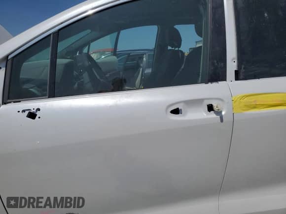 2024 Toyota Sienna Platinum с VIN 5TDERKEC1RS199449, выставлен на аукционе Copart как лот 57272265 с пробегом Не указан миль и Списание • Salvage title. История ставок и продаж доступна на DreamBid. Изображение 7.