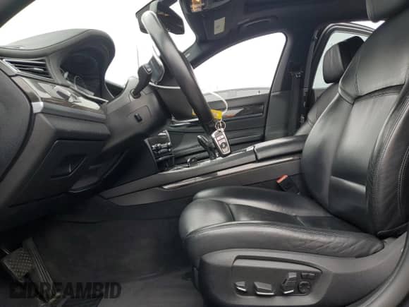 2013 BMW 7 Series 750i с VIN WBAYA8C56DC996783, выставлен на аукционе Copart как лот 55785495 с пробегом 92 048 миль миль и Списание • Salvage title. История ставок и продаж доступна на DreamBid. Изображение 7.