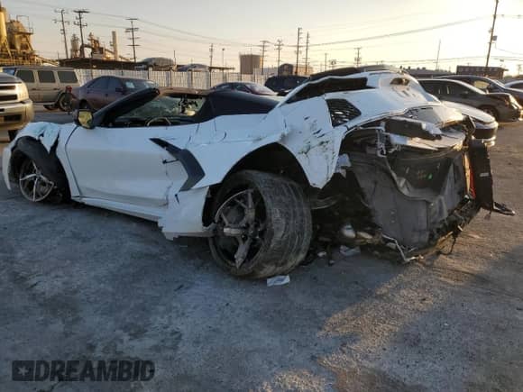 2020 Chevrolet Corvette 3LT z VIN 1G1Y83D44L5000903, wystawiony jako Copart lot #43252945 z przebiegiem Nie podano mil oraz Nie do naprawy • Non repairable. Historia ofert i sprzedaży dostępna na DreamBid. Obrazek 2.