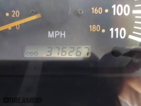 2002 Toyota Tundra Limited z VIN 5TBBT48192S263813, wystawiony jako IAAI lot #43491595 z przebiegiem 376 267 mil mil oraz . Historia ofert i sprzedaży dostępna na DreamBid. Obrazek 12.