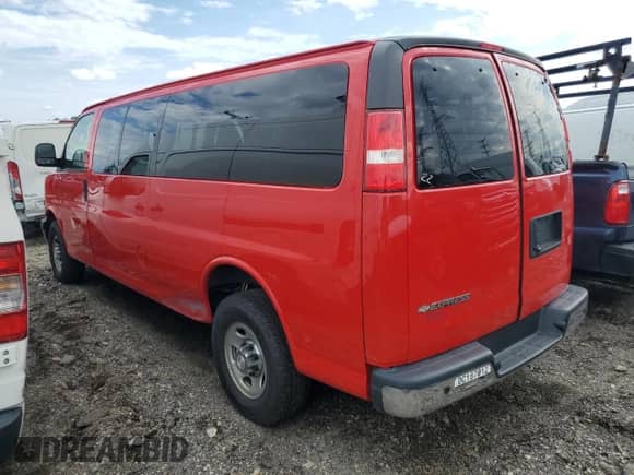 2018 Chevrolet Express Passenger LT z VIN 1GAZGPFG8J1336841, wystawiony jako Copart lot #81023605 z przebiegiem 247 751 mil mil oraz Czysty tytuł • Clean title. Historia ofert i sprzedaży dostępna na DreamBid. Obrazek 2.