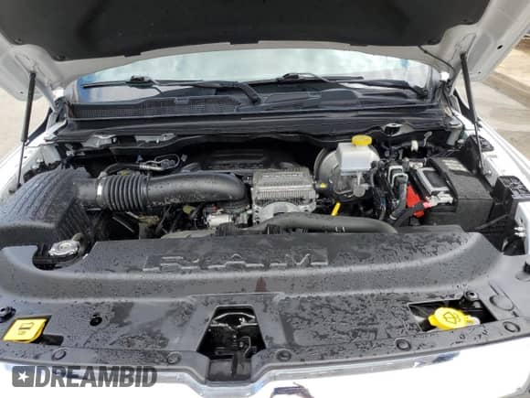 2024 Ram 1500 Laramie z VIN 1C6RREJT3RN205371, wystawiony jako Copart lot #63596605 z przebiegiem 35 830 mil mil oraz Czysty tytuł • Clean title. Historia ofert i sprzedaży dostępna na DreamBid. Obrazek 11.