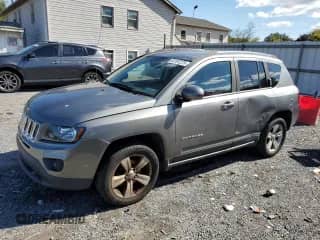2014 Jeep Compass Latitude с VIN 1C4NJDEB8ED505465, выставлен на аукционе Copart как лот 82397275 с пробегом 196 070 миль миль и Чистый • Clean title. История ставок и продаж доступна на DreamBid. Изображение 1.