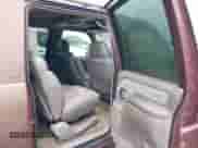 1996 Chevrolet Suburban с VIN 1GNFK16R8TJ397396, выставлен на аукционе IAAI как лот 42367280 с пробегом 287 980 миль миль и . История ставок и продаж доступна на DreamBid. Изображение 8.