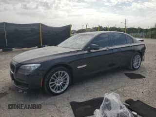 2013 BMW 7 Series 740Li xDrive с VIN WBAYF4C53DDE23525, выставлен на аукционе Copart как лот 80295795 с пробегом 125 312 миль миль и Списание • Salvage title. История ставок и продаж доступна на DreamBid. Изображение 1.