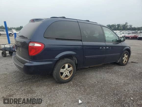 2006 Dodge Grand Caravan SXT with VIN 2D4GP44L26R699865, listed as a Copart auction lot 84731425 with 131,473 mi miles and Clean title. Bid and sale history available at DreamBid. Image 3.