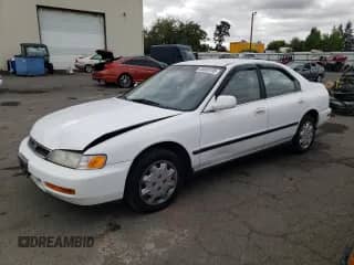 1996 Honda Accord LX z VIN 1HGCD5634TA026603, wystawiony jako Copart lot #68006195 z przebiegiem 236 925 mil mil oraz Szkoda całkowita • Salvage title. Historia ofert i sprzedaży dostępna na DreamBid. Obrazek 1.