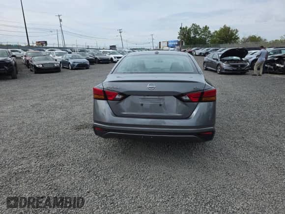 2024 Nissan Altima SV z VIN 1N4BL4DV9RN369412, wystawiony jako Copart lot #72043285 z przebiegiem 31 053 mil mil oraz Czysty tytuł • Clean title. Historia ofert i sprzedaży dostępna na DreamBid. Obrazek 6.