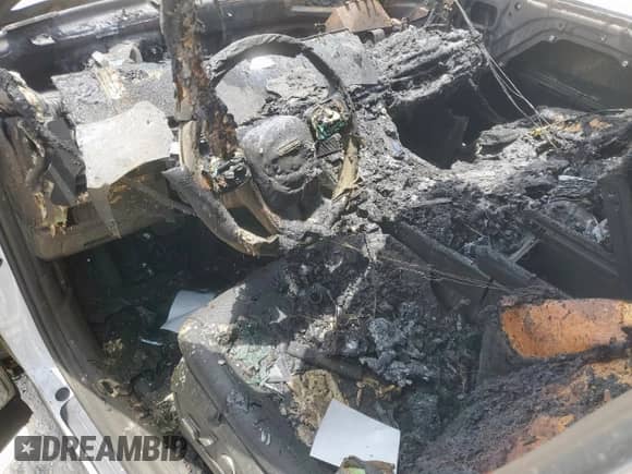 2025 Hyundai Santa Fe SEL z VIN 5NMP24G18SH025536, wystawiony jako Copart lot #63184475 z przebiegiem Nie podano mil oraz Nie do naprawy • Non repairable. Historia ofert i sprzedaży dostępna na DreamBid. Obrazek 8.