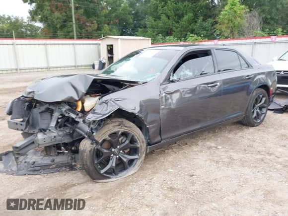 2022 Chrysler 300 S с VIN 2C3CCABG2NH167701, выставлен на аукционе IAAI как лот 43073874 с пробегом 56 838 миль миль и . История ставок и продаж доступна на DreamBid. Изображение 2.