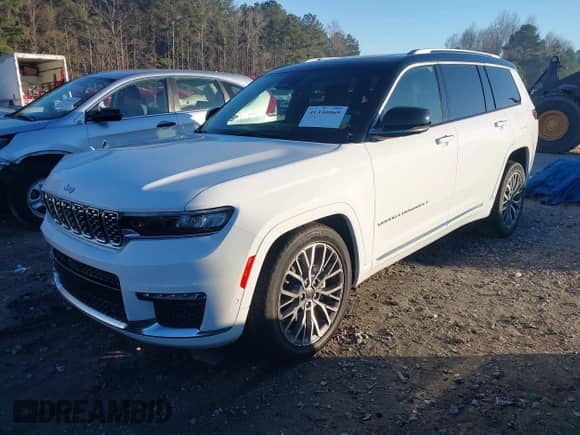 2023 Jeep Grand Cherokee Summit Reserve с VIN 1C4RJKET8P8721939, выставлен на аукционе IAAI как лот 41330069 с пробегом 15 729 миль миль и . История ставок и продаж доступна на DreamBid. Изображение 2.