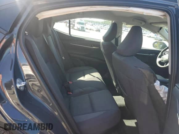 2025 Toyota Camry LE z VIN 4T1DAACK5SU574134, wystawiony jako Copart lot #87451525 z przebiegiem 13 431 mil mil oraz Nie do naprawy • Non repairable. Historia ofert i sprzedaży dostępna na DreamBid. Obrazek 10.