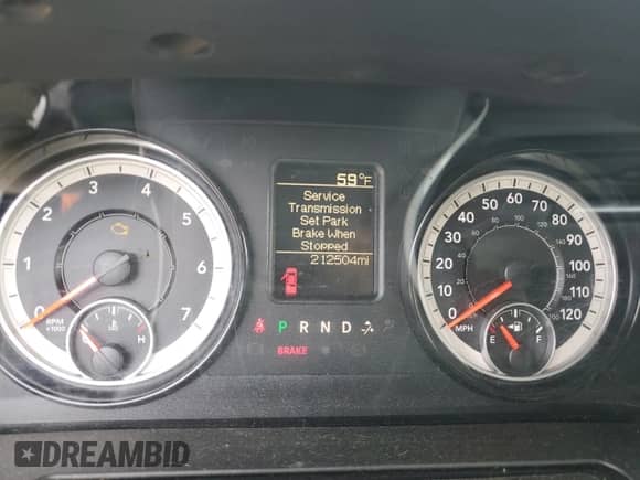 2018 Ram 1500 Express z VIN 1C6RR7FG9JS285031, wystawiony jako Copart lot #83985795 z przebiegiem 212 504 mil mil oraz Czysty tytuł • Clean title. Historia ofert i sprzedaży dostępna na DreamBid. Obrazek 9.