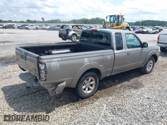 2004 Nissan Frontier XE with VIN 1N6DD26T44C405296, listed as a IAAI auction lot 43003956 with 167,390 mi miles and . Bid and sale history available at DreamBid. Image 4.