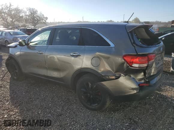 2016 Kia Sorento L with VIN 5XYPG4A38GG095129, listed as a Copart auction lot 86292075 with 139,840 mi miles and Salvage title. Bid and sale history available at DreamBid. Image 2.