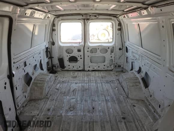 2008 Ford Econoline Cargo Commercial z VIN 1FTSE34L28DA94192, wystawiony jako Copart lot #57336625 z przebiegiem 204 611 mil mil oraz Czysty tytuł • Clean title. Historia ofert i sprzedaży dostępna na DreamBid. Obrazek 10.