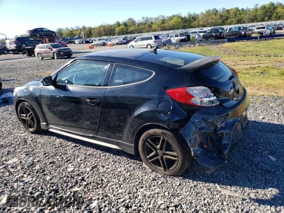 2013 Hyundai Veloster Turbo с VIN KMHTC6AE0DU110297, выставлен на аукционе Copart как лот 84737755 с пробегом 121 341 миль миль и Списание • Salvage title. История ставок и продаж доступна на DreamBid. Изображение 2.