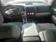 2007 Toyota Tundra SR5 z VIN 5TBEV54157S456793, wystawiony jako Copart lot #83933975 z przebiegiem Nie podano mil oraz Szkoda całkowita • Salvage title. Historia ofert i sprzedaży dostępna na DreamBid. Obrazek 8.