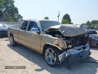 2007 Chevrolet Silverado 1500 LT1 with VIN 1GCEC19X27Z125624, listed as a IAAI auction lot 43011431 with 174,225 mi miles and . Bid and sale history available at DreamBid. Image 1.