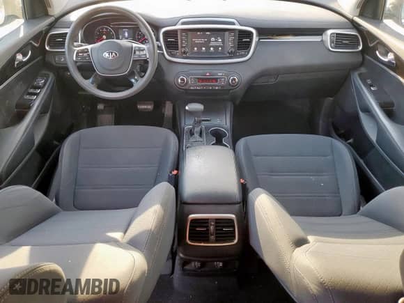 2019 Kia Sorento LX with VIN 5XYPG4A50KG496720, listed as a Copart auction lot 82379135 with 76,476 mi miles and Salvage title. Bid and sale history available at DreamBid. Image 8.